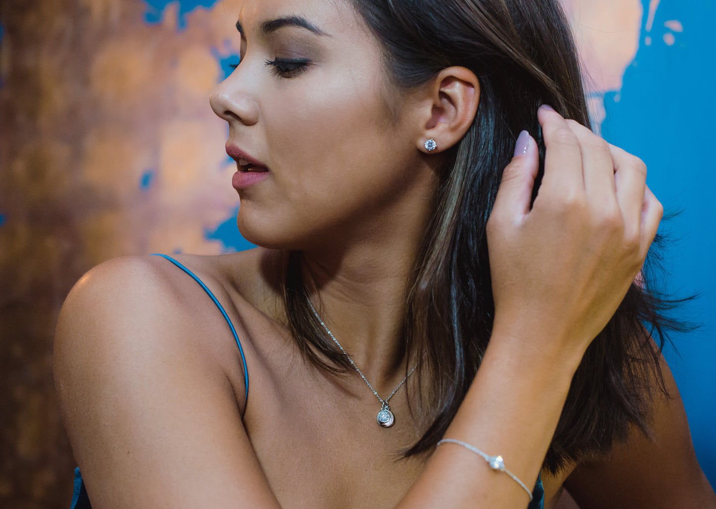 April Birthstone Earrings - Crystal/Diamond