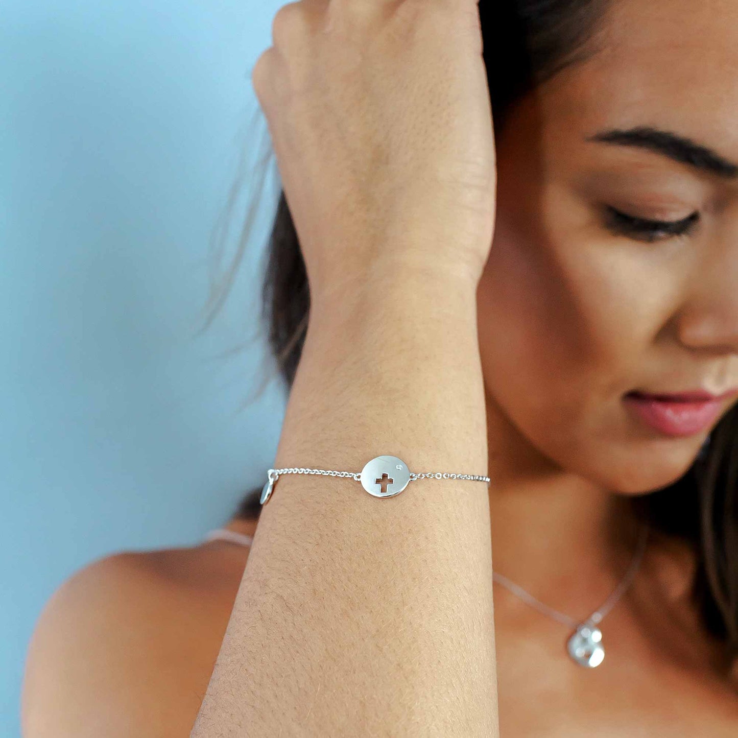 Eudora - Cross Disc Charm - Bracelet